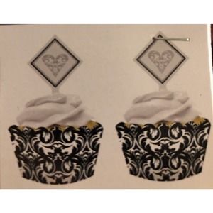 24 Creative Converting Damask Black &‎ White Cupcake Wrappers + Toppers (2 x 24)